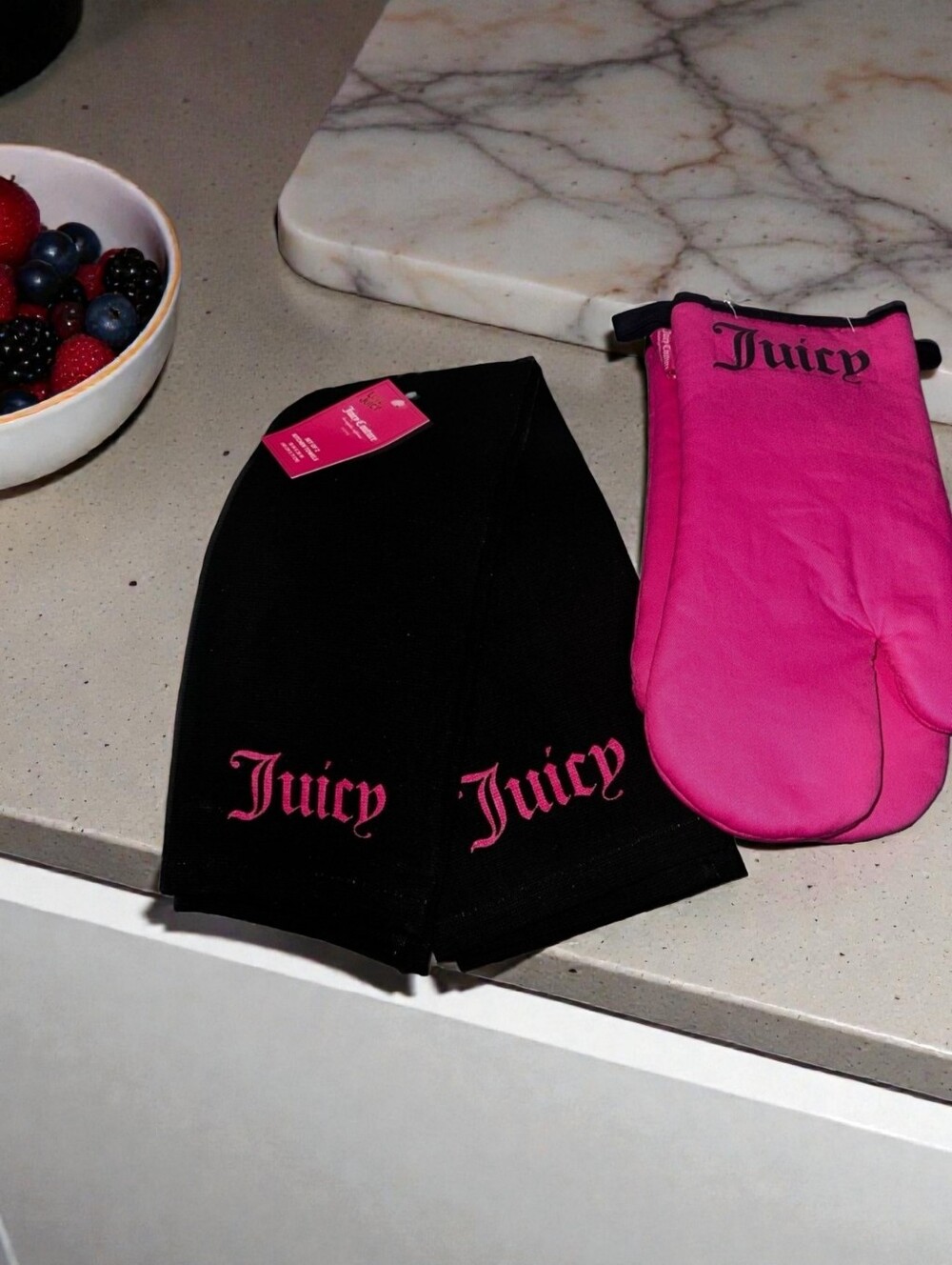 Juicy Couture Black & Bright Pink Oven Mitts and Towel Set